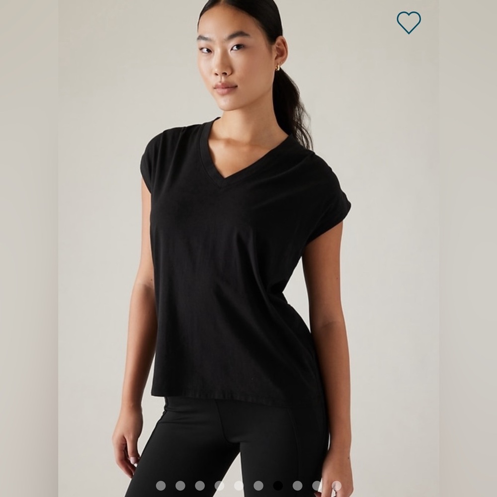 Athleta Outbound cap sleeved, Twist tee,  size small,  black